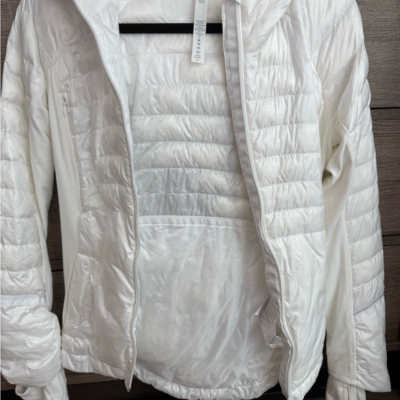 Lululemon Athletica White down Puffer Jacket size 4 - Picture 3 of 5